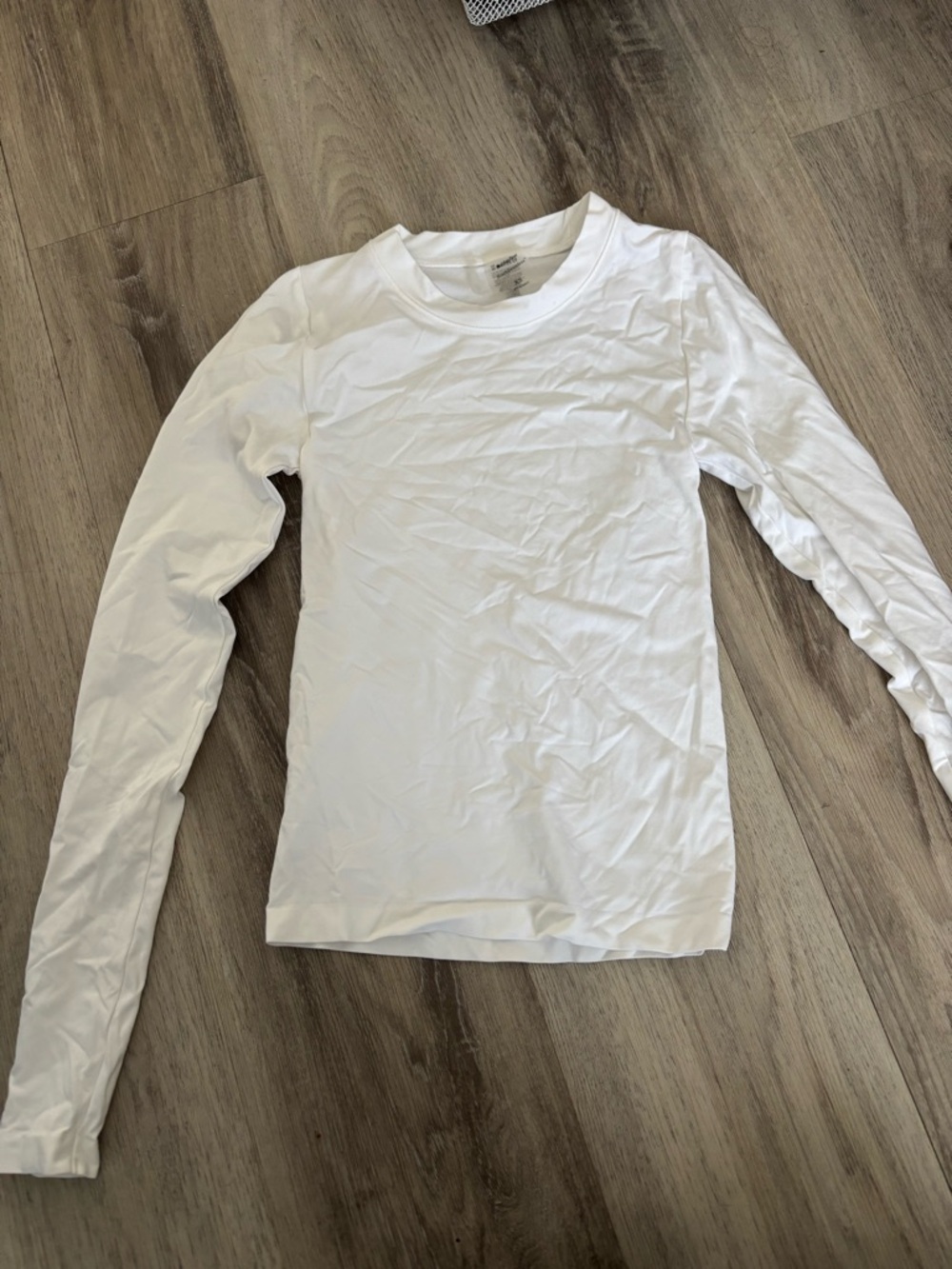 Aritzia- seamless willow long sleeve
